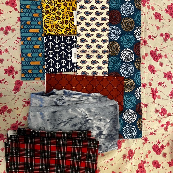 BUNDLE: 4 HANDMADE scrunchies & 1 HANDMADE headband for $27 (brand new)♥️🥰 - Picture 11 of 17